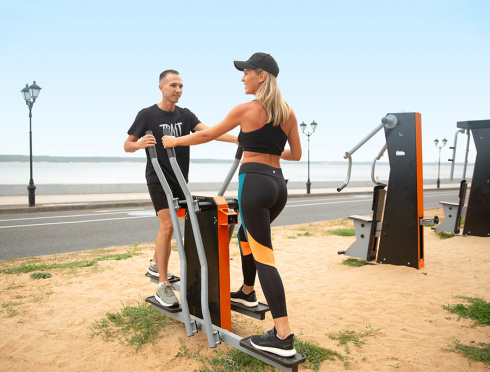 Уличные тренажеры. Как правильно заниматься в Владикавказе фото от компании ВИНКО. Интернет-магазин➥i-fun.ru