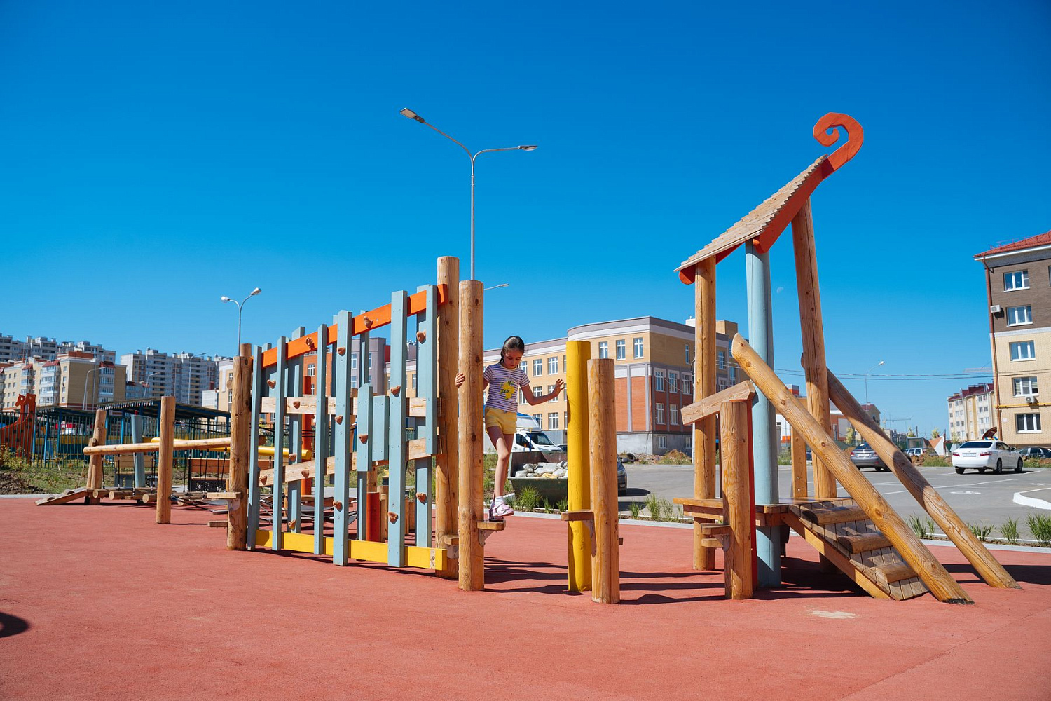 Современные детские площадки для улицы